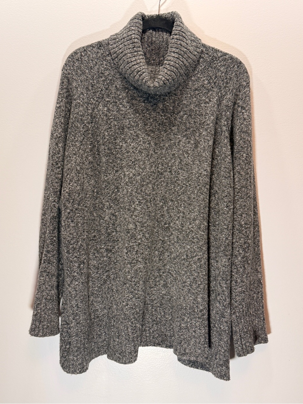 Old Navy Women's Grey Turtleneck Sweater - Lightweight Knit
